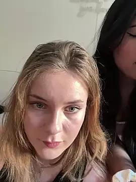 Photos of MaribelRiver from StripChat is Freechat