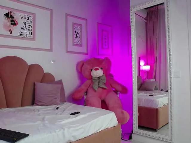 AbbyWhite — Polite guys, naked body, cam2cam sharing