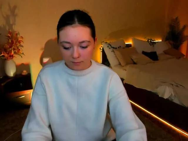 AlluringLookk on BongaCams 