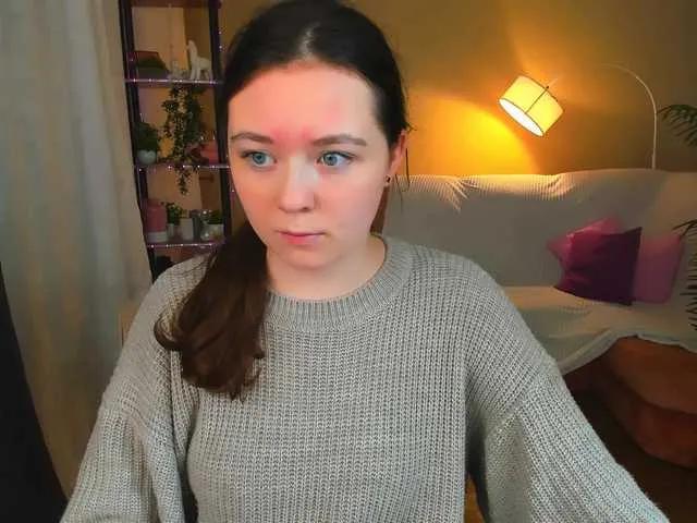 AlluringLookk on BongaCams 