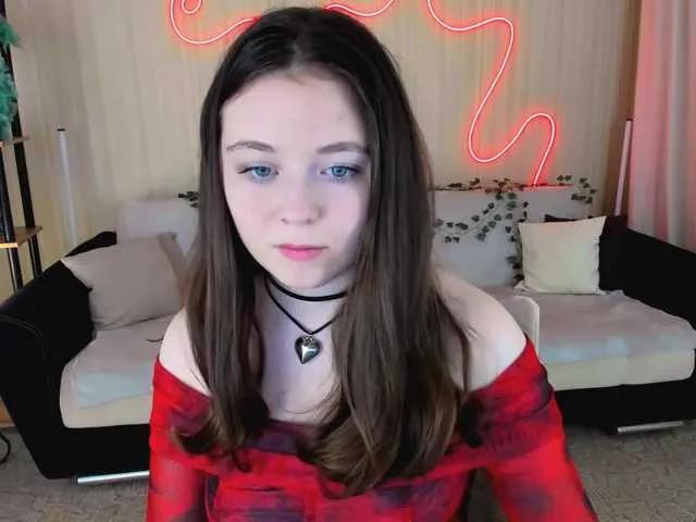 AlluringLookk on BongaCams 