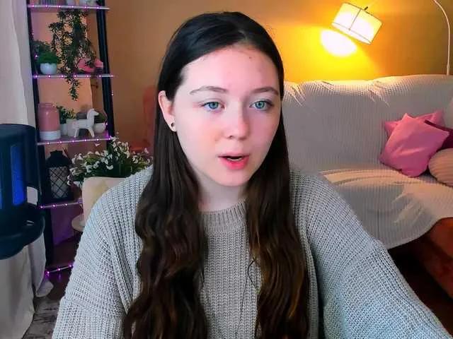 AlluringLookk on BongaCams 