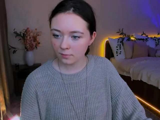 AlluringLookk on BongaCams 