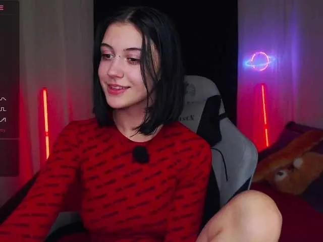 BlackAngell — I love compliments and communication I turn myself on with my sexy body and cute face but you can make me wet by throwing tokens