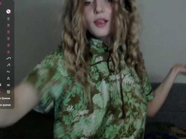 CatinMilkland on BongaCams