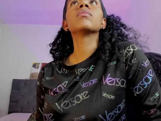 Ellie-Alves on BongaCams 