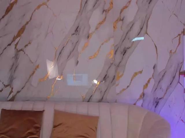 ErikaBenz on BongaCams