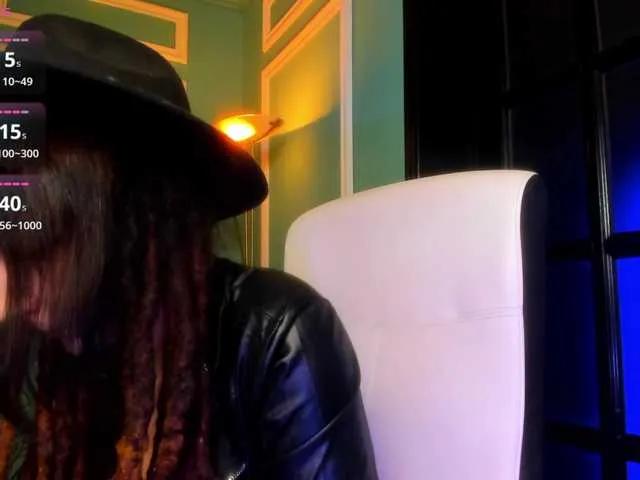 ingridblondy94 — to make me horny it s not so eassy!!!