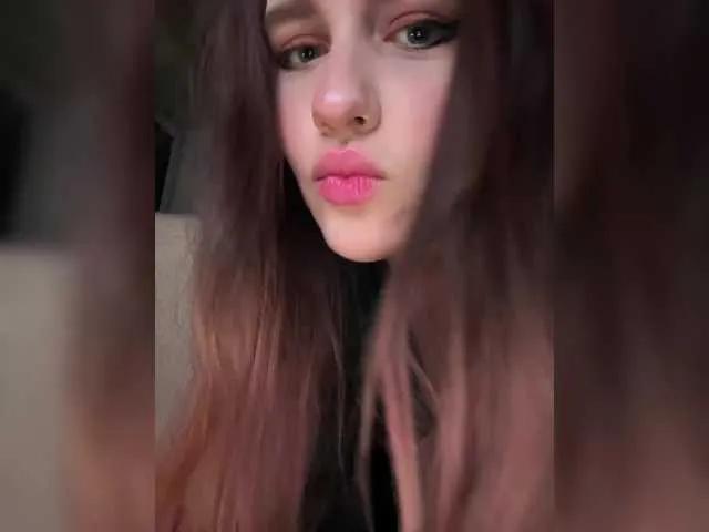 L0lly-D0lly on BongaCams 