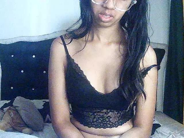 Mimie586 on BongaCams 