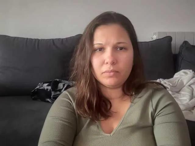 Minettesexy24 on BongaCams