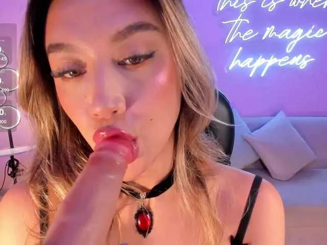 RebeccaHudson on BongaCams 