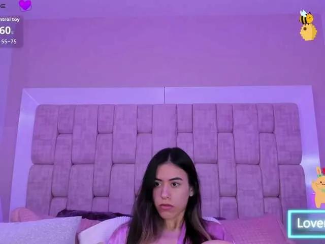 SashaCollinss on BongaCams 