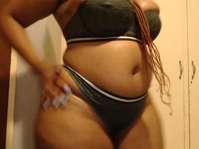 SweetApple on BongaCams 