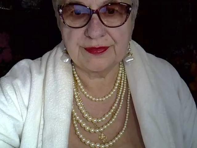 SweetCherry00 — gentle and not greedy when giving tokens