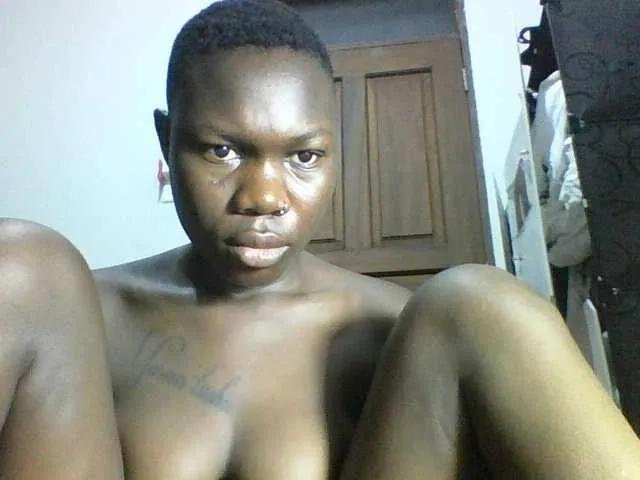 Sweetchocolate on BongaCams