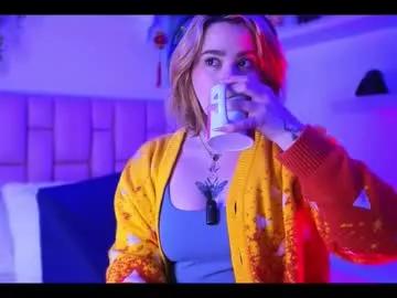 albaandthayron — Nerd with a big butt  |  Favorite patterns :   75 - 100 - 301 | #bigass #natural #curvy #gamer #pawg [999 tokens remaining]