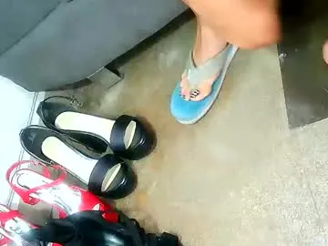 blacknylontoes — Blacknylontoes's room #feet #stockings #anal #pantyhose #nylon