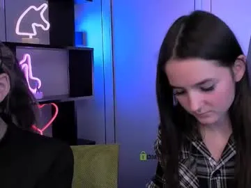 lole_ti on Chaturbate