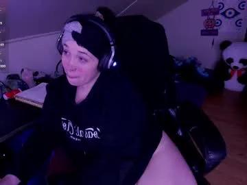 lunalaneee — Free c2c | Free toy control in prvt | 25-Random lovense lvl | 50-Fav pattern | 400-SNAP | #bbw #milf #daddy #lovense #pvt