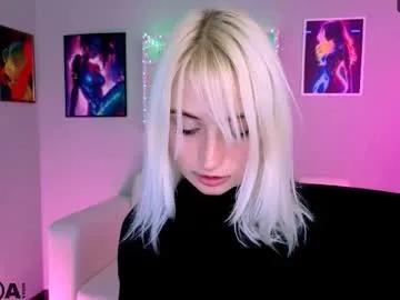 melisa_white1 — hot touches [444 tokens remaining]