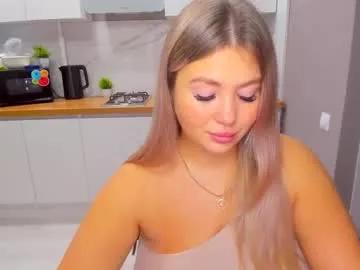 sarahmils on Chaturbate 