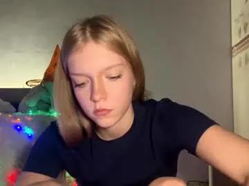 yasminmarus — Goal: Let's take a look at my outfit and add some hotness -  Hi Im Amy, in #new here sorry if m so #shy beacause im just #18 #pretty #young [14 tokens remaining]