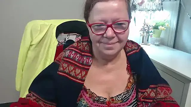 Adelewildx on StripChat