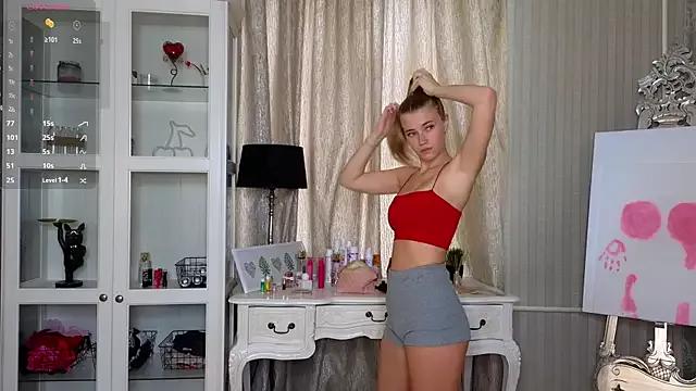 AnneFoxy on StripChat 