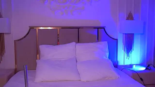 ArianaMell on StripChat 