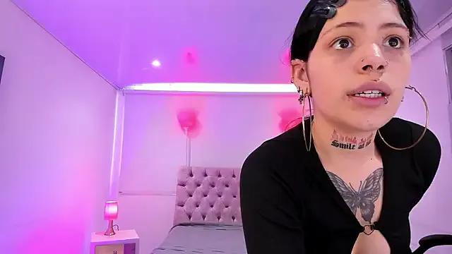 AuroraDiaz — PERFECT MISS