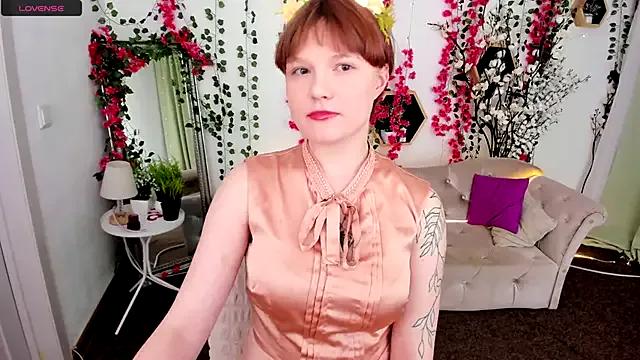 DreamyLuna — Freechat on StripChat