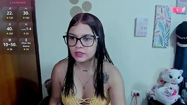 Emma_boo on StripChat 