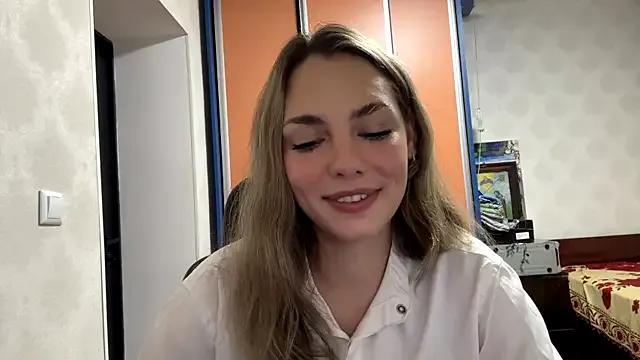 IlanaLafferty — Spin around, show my cute outfit.