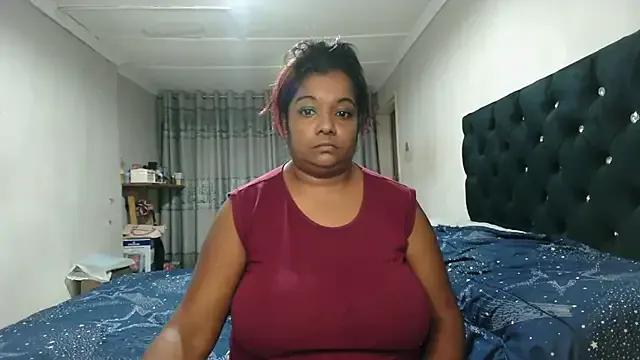 Indianmayaxoxo on StripChat 