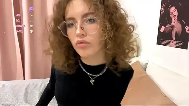 Kira_Sanders — sexy play ass doggy style