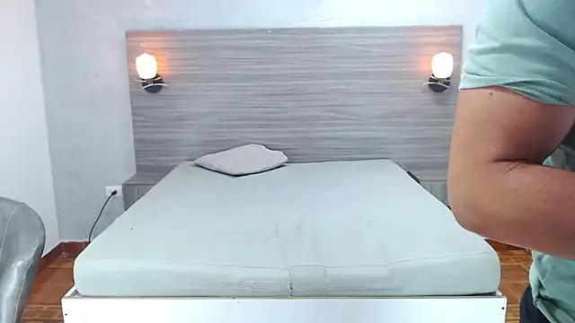 Loony_Zion on StripChat 