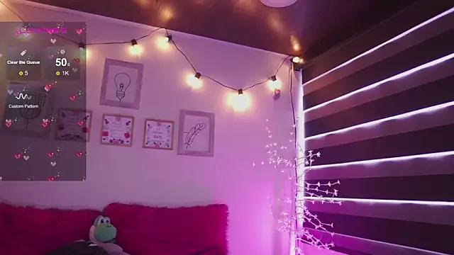 milly_kenner on StripChat 