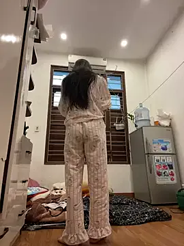 Miumieu2 on StripChat