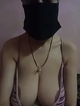 Nada_Oh on StripChat