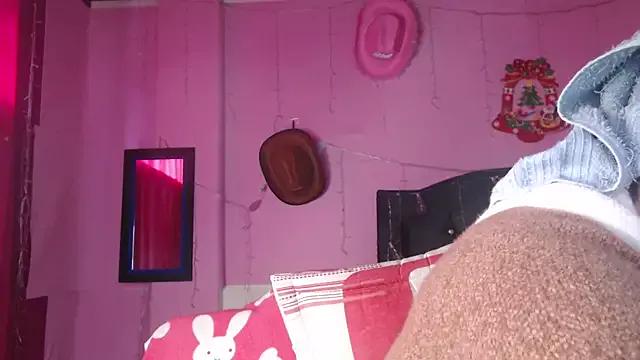 NikkiRous_ on StripChat 