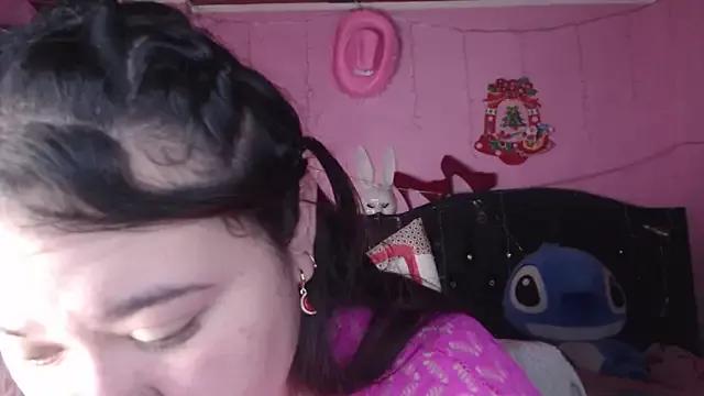 NikkiRous_ on StripChat 