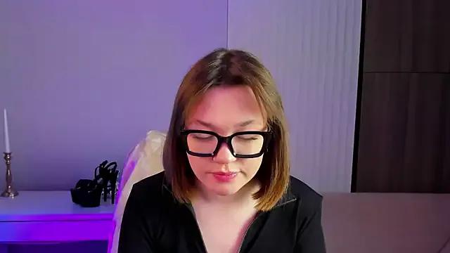 R_I_N_A on StripChat 