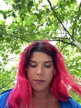 RiriRoseey on StripChat 