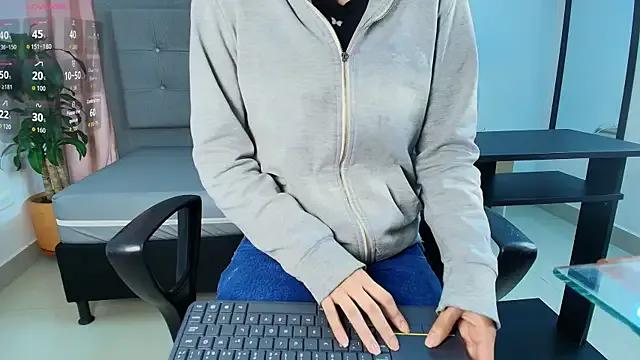 saray_reese on StripChat 