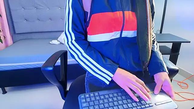 saray_reese on StripChat 