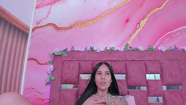 scarlett__evans_ — PUT A DOMI YOUR PUZZY