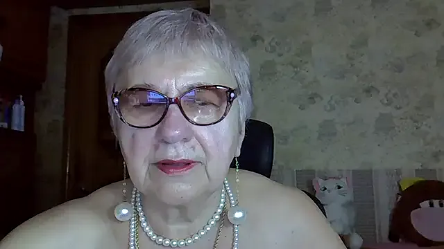 SweetCherry27 on StripChat