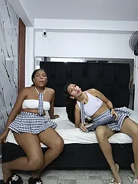 SweetYoungs_ on StripChat