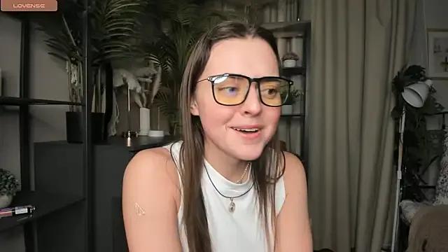 ThelmaJusto — Take off skirt and slap peach^^